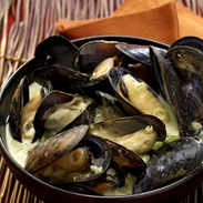 Thai Kitchen Green Curry Mussels